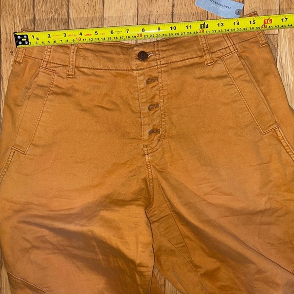 Brand New Pilcro Button-Front Barrel Pants - Picture 8 of 9